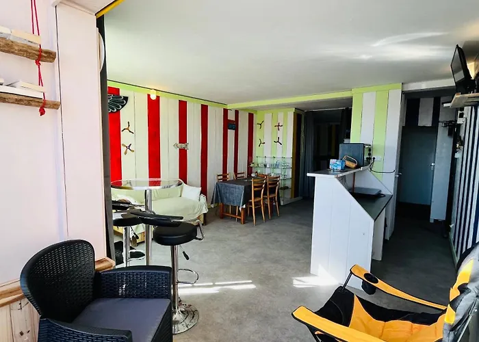 La De Chaleur & Lejlighed *